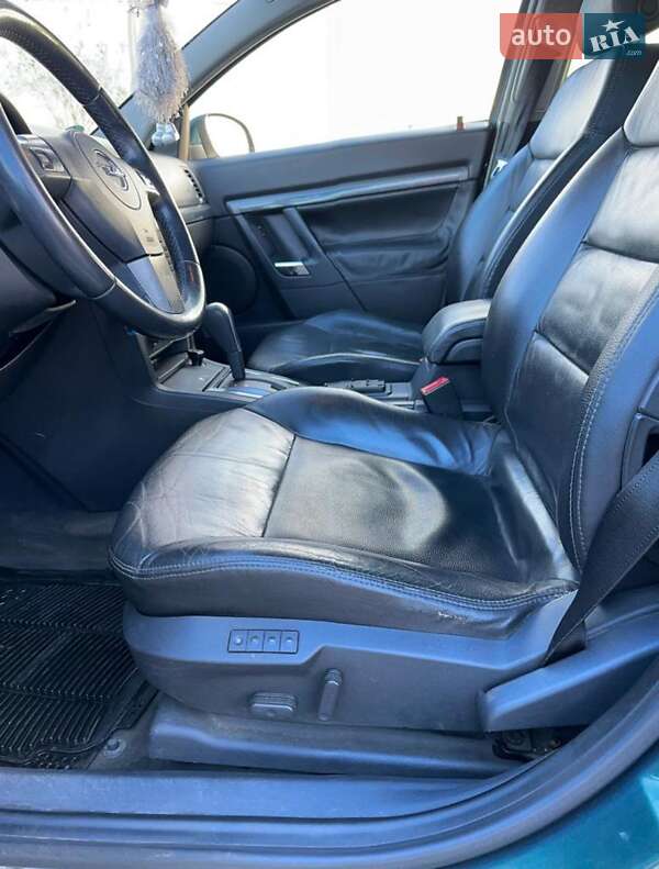 Хэтчбек Opel Signum 2005 в Черновцах