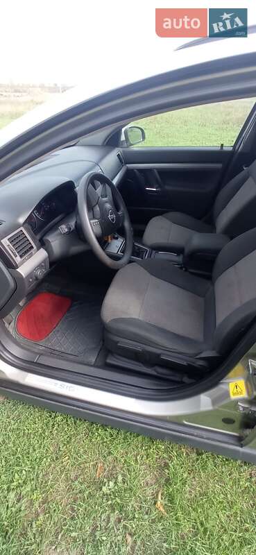 Хэтчбек Opel Signum 2004 в Николаеве