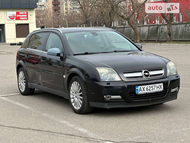 Хэтчбек Opel Signum 2005 в Киеве