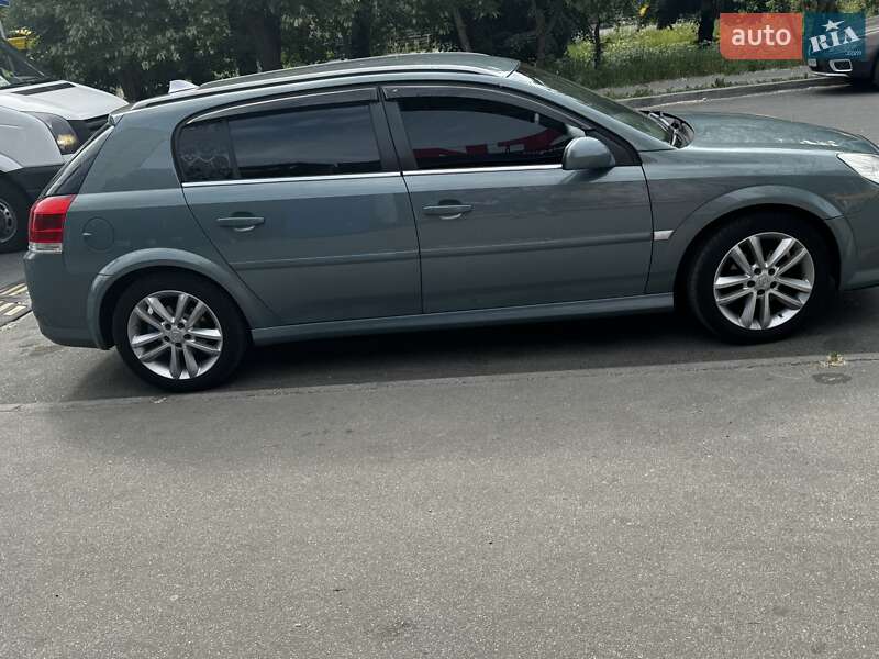 Opel Signum 2006