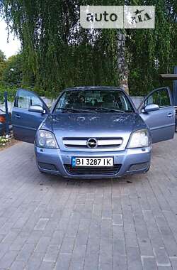 Хэтчбек Opel Signum 2004 в Миргороде