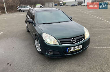 Хэтчбек Opel Signum 2005 в Киеве