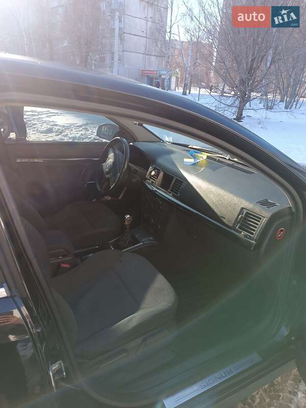 Хэтчбек Opel Signum 2004 в Харькове