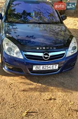Хэтчбек Opel Signum 2005 в 