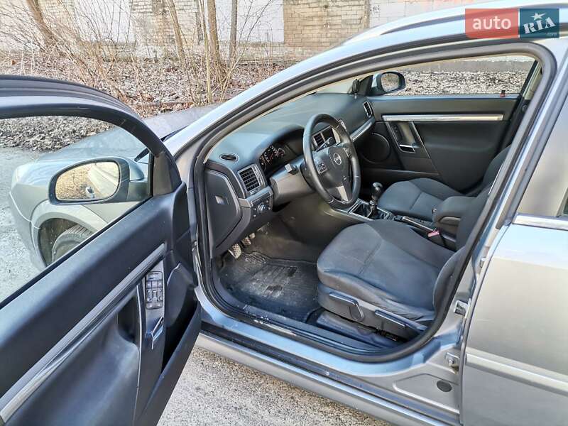 Хэтчбек Opel Signum 2006 в Костополе
