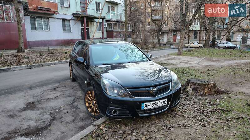 Хэтчбек Opel Signum 2006 в Павлограде