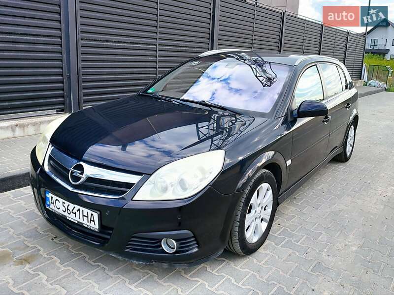 Хэтчбек Opel Signum 2008 в Луцке