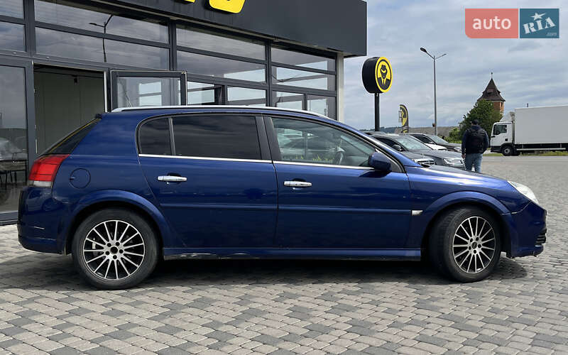 Хетчбек Opel Signum 2007 в Мукачевому