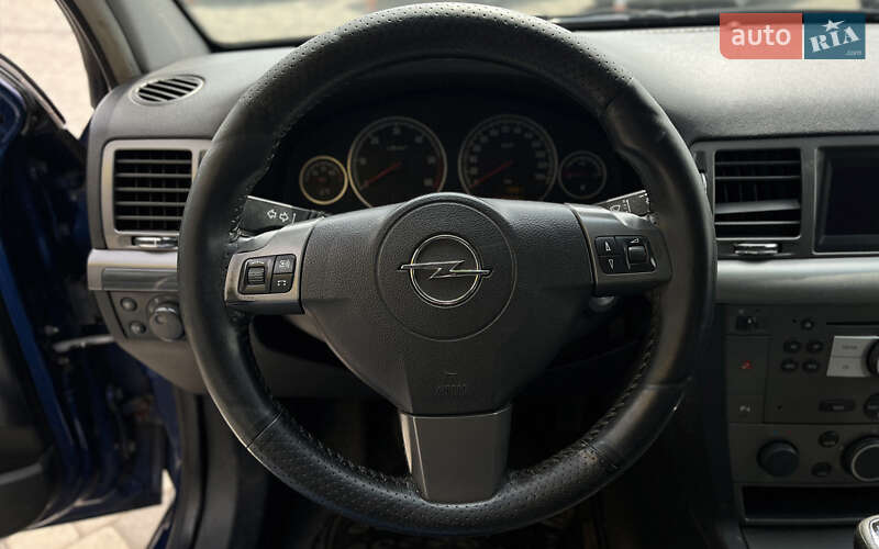 Хетчбек Opel Signum 2007 в Мукачевому