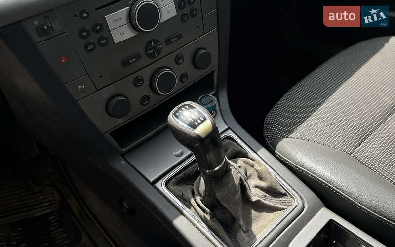 Хетчбек Opel Signum 2007 в Мукачевому