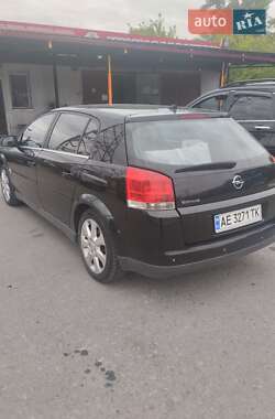 Хэтчбек Opel Signum 2004 в 
