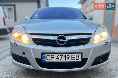 Хэтчбек Opel Signum 2006 в Черновцах