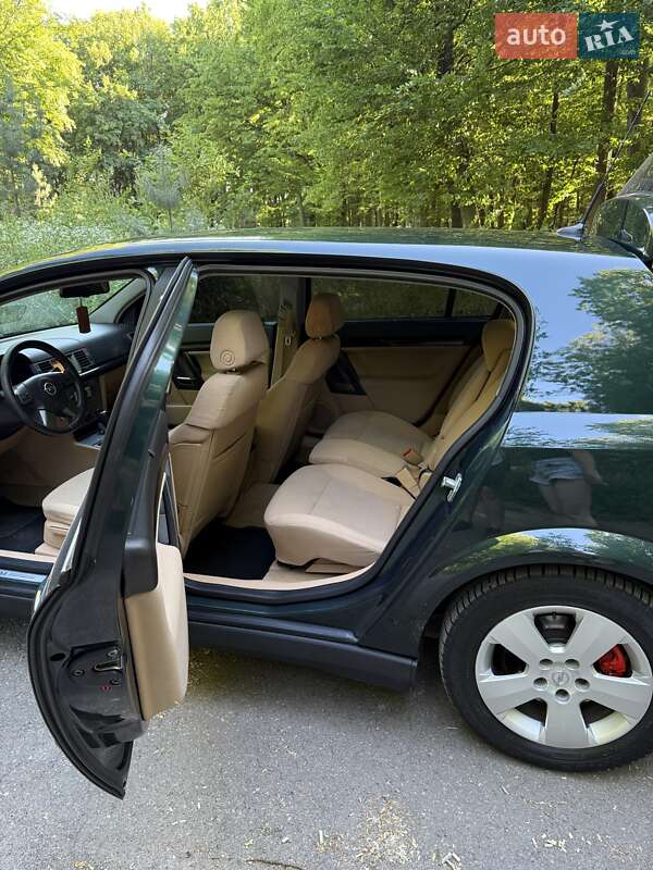 Хэтчбек Opel Signum 2004 в Жмеринке