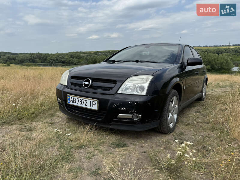 Opel Signum 2003