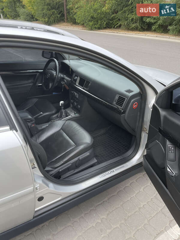 Хэтчбек Opel Signum 2005 в Запорожье