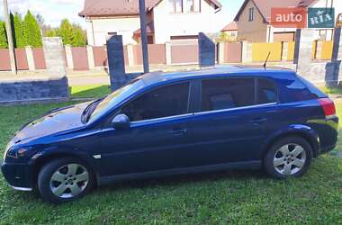 Хэтчбек Opel Signum 2003 в 