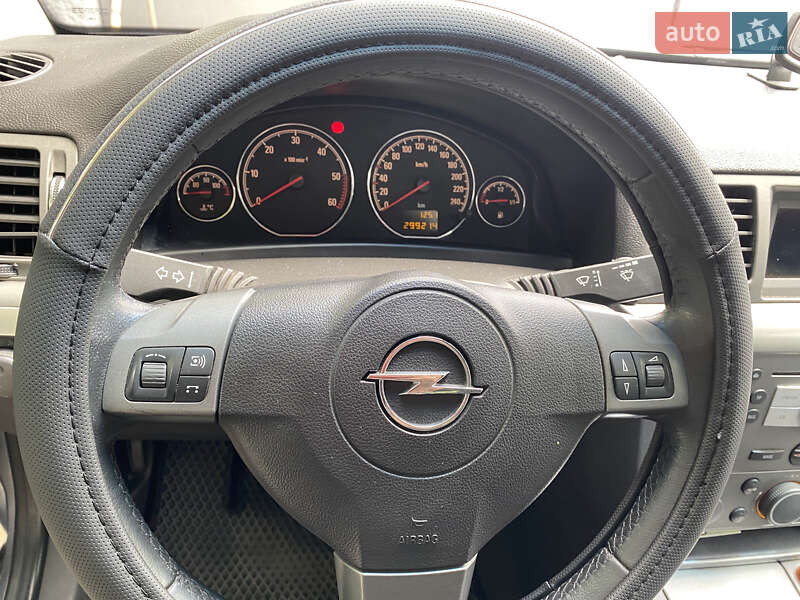Хэтчбек Opel Signum 2007 в Вознесенске