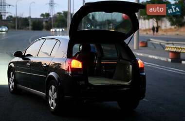 Хэтчбек Opel Signum 2004 в 