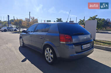 Хэтчбек Opel Signum 2004 в Кропивницком