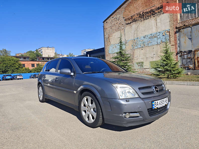 Хетчбек Opel Signum 2004 в Кропивницькому