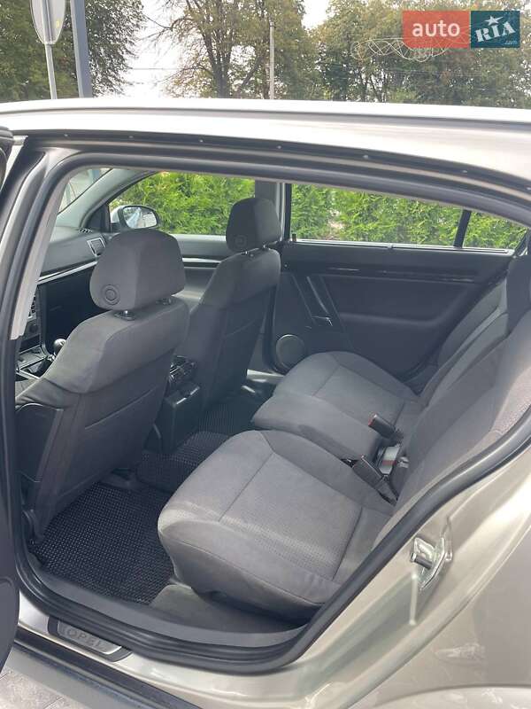 Хетчбек Opel Signum 2003 в Вінниці