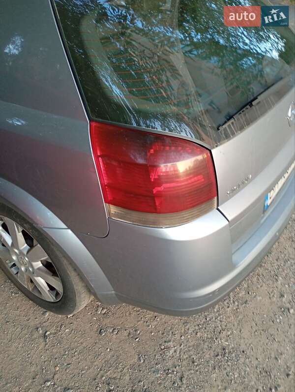 Хетчбек Opel Signum 2003 в Одесі