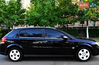 Хэтчбек Opel Signum 2003 в 