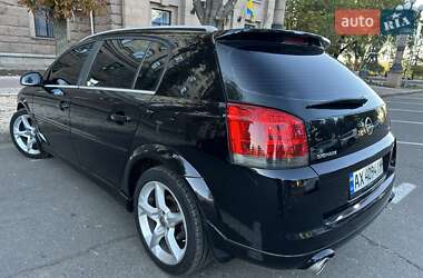 Хэтчбек Opel Signum 2003 в 