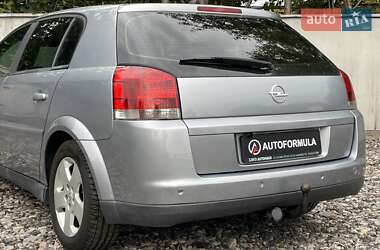 Хэтчбек Opel Signum 2004 в 