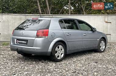 Хэтчбек Opel Signum 2004 в 