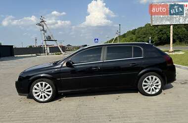 Хэтчбек Opel Signum 2004 в 