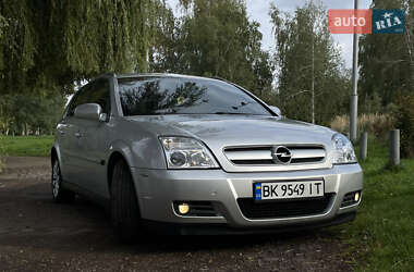 Хетчбек Opel Signum 2003 в Рівному