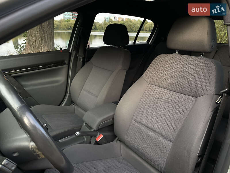 Хэтчбек Opel Signum 2003 в Ровно