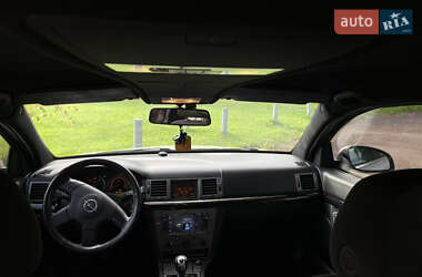 Хетчбек Opel Signum 2003 в 
