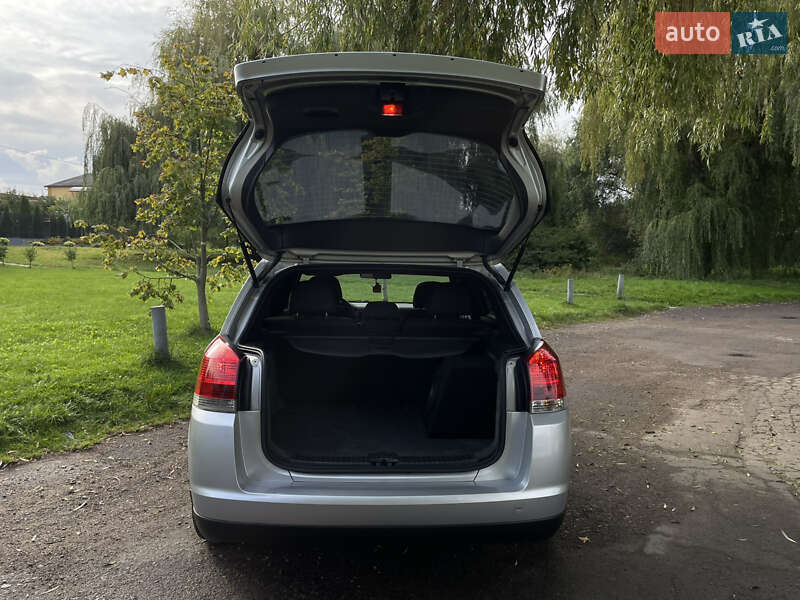 Хэтчбек Opel Signum 2003 в Ровно
