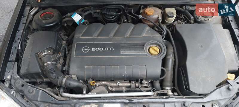 Хэтчбек Opel Signum 2005 в Киеве