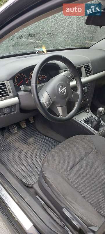Хэтчбек Opel Signum 2005 в Киеве