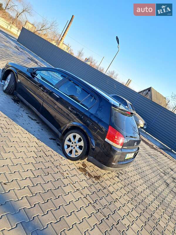 Хэтчбек Opel Signum 2003 в Звенигородке