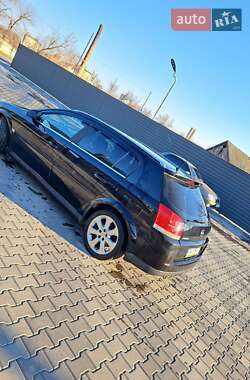 Хэтчбек Opel Signum 2003 в 