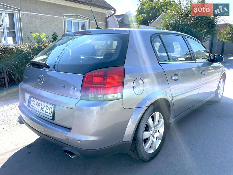 Хетчбек Opel Signum 2004 в Коломиї