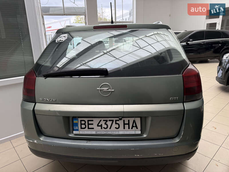 Хэтчбек Opel Signum 2003 в Николаеве