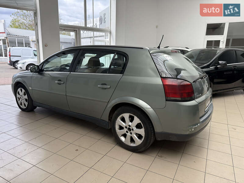 Хэтчбек Opel Signum 2003 в Николаеве