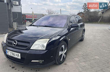 Хетчбек Opel Signum 2003 в Городенці
