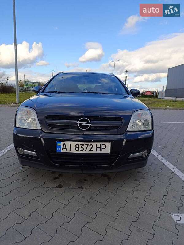 Хэтчбек Opel Signum 2003 в Вышгороде