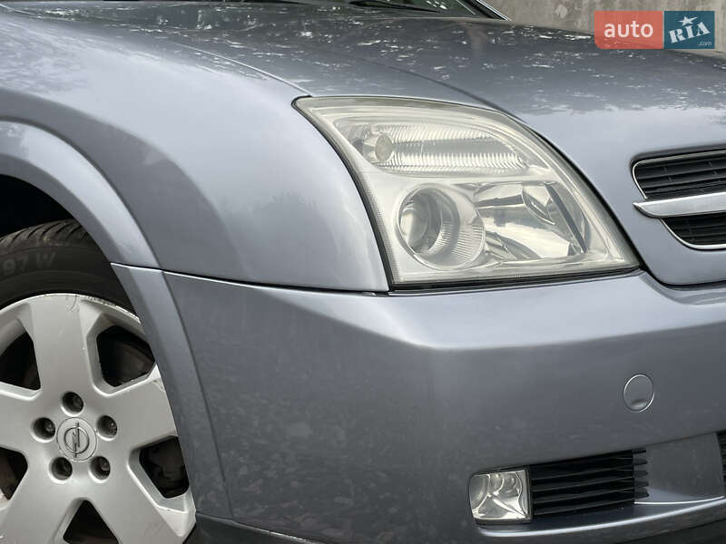 Хэтчбек Opel Signum 2004 в Киеве