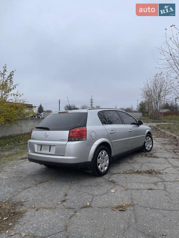 Хэтчбек Opel Signum 2005 в Запорожье