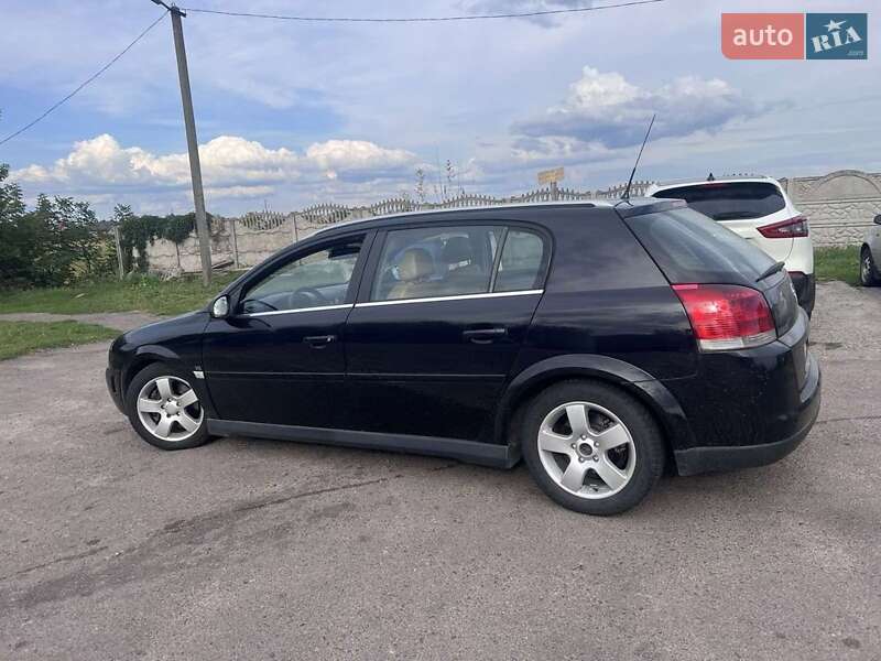 Хетчбек Opel Signum 2004 в Рівному