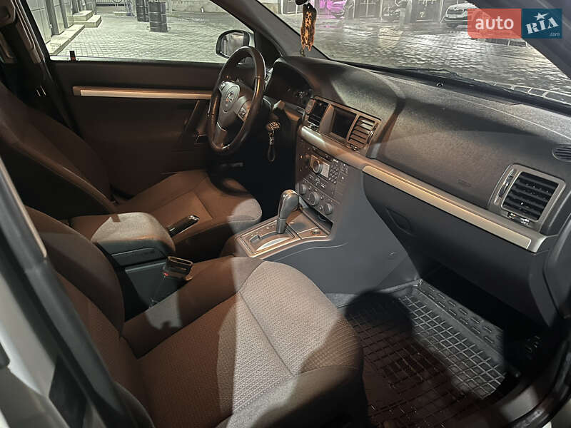 Хэтчбек Opel Signum 2006 в Запорожье