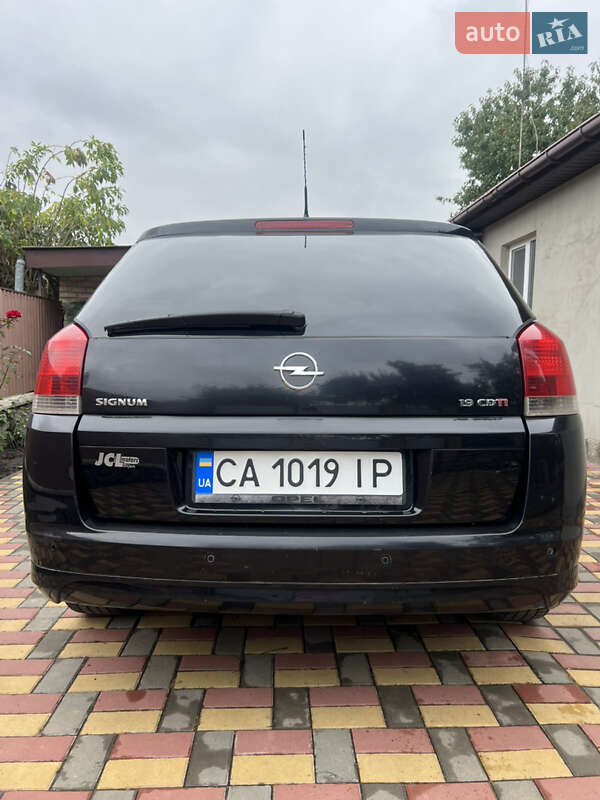 Хэтчбек Opel Signum 2008 в Умани
