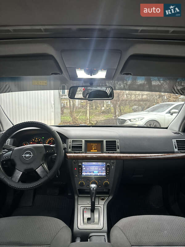 Хетчбек Opel Signum 2003 в Києві